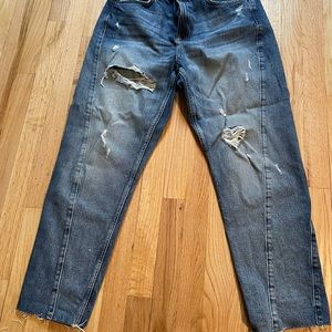 WOMENS DISTRESSED ZARA JEANS SIZE6